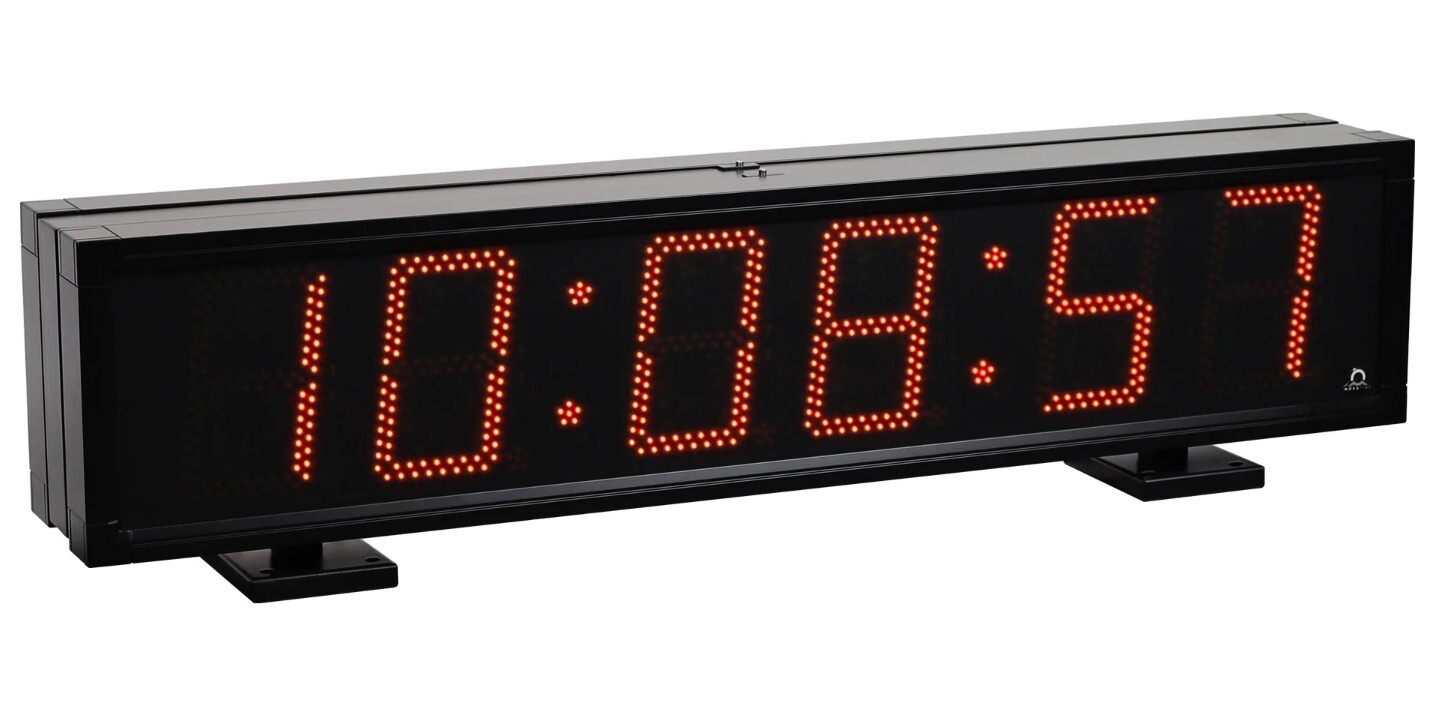 Digital outdoor clock