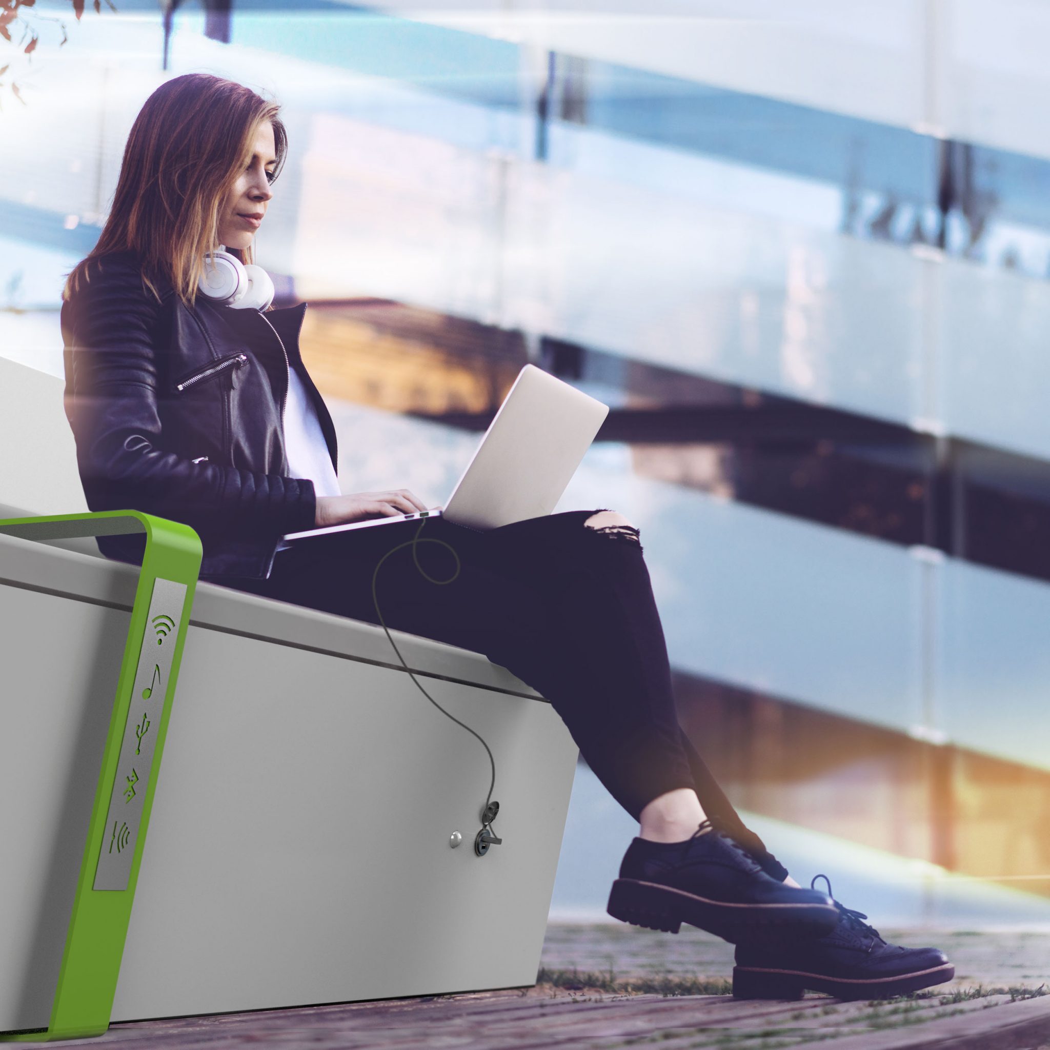 SMART BENCH 7 išmanus suoliukas7