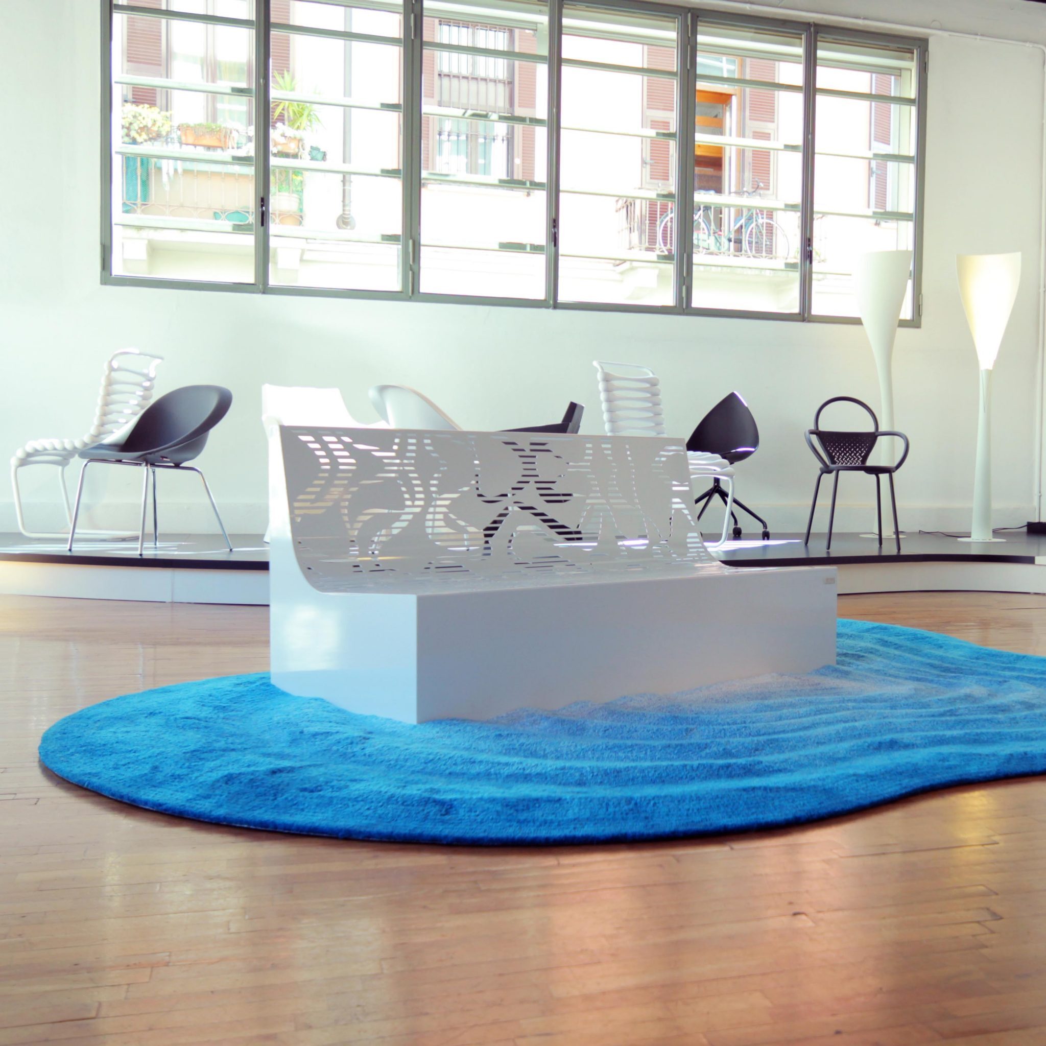 SINUOUS LOUNGE 2 plieninė sofa2